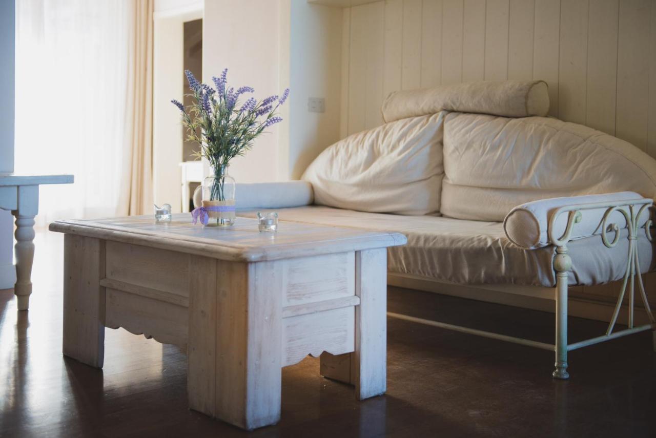 Villa Lilla Sulla Spiaggia Di San Vincenzo Luxury מראה חיצוני תמונה
